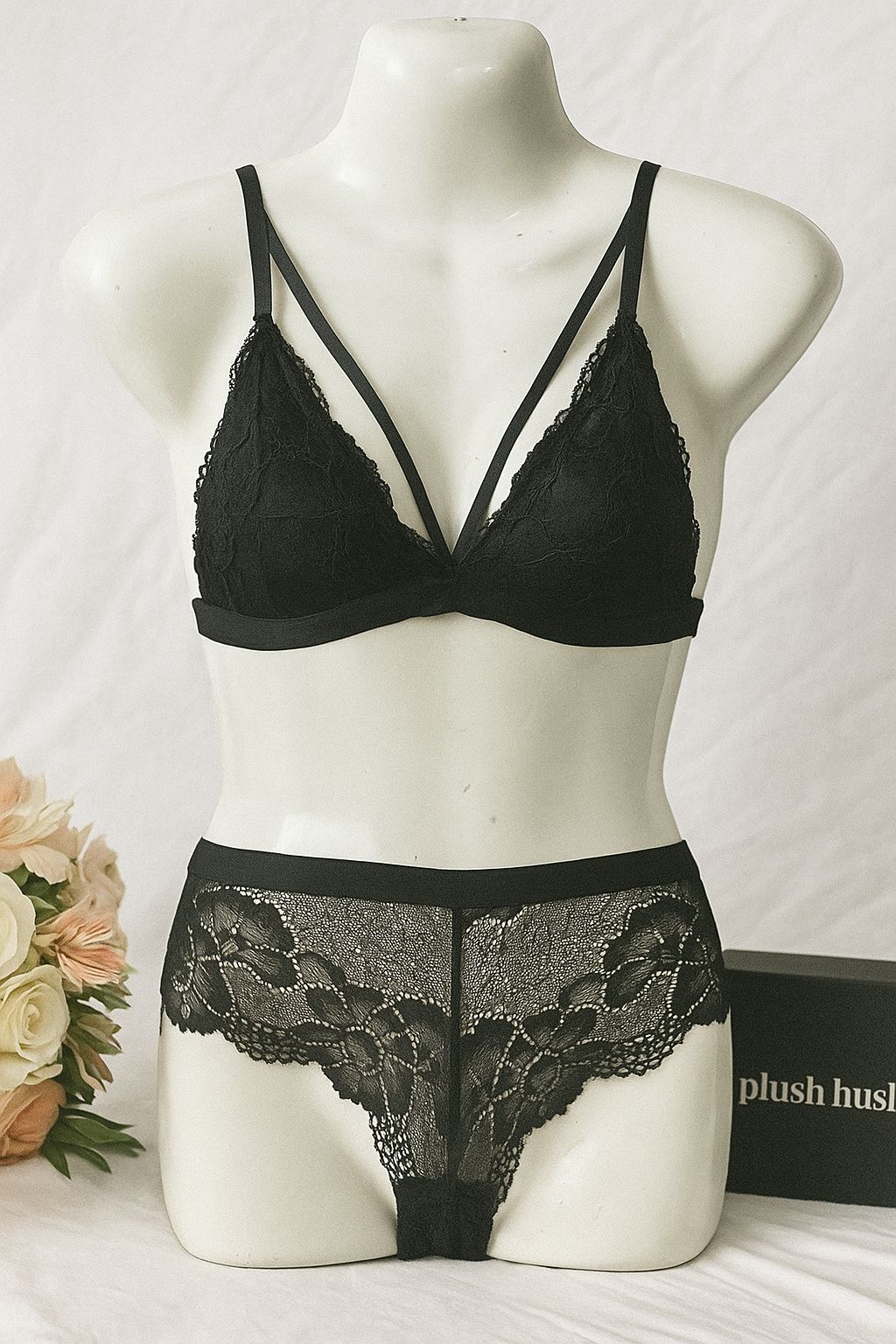 Midnight Bloom – Lace Bralette & Panty Set